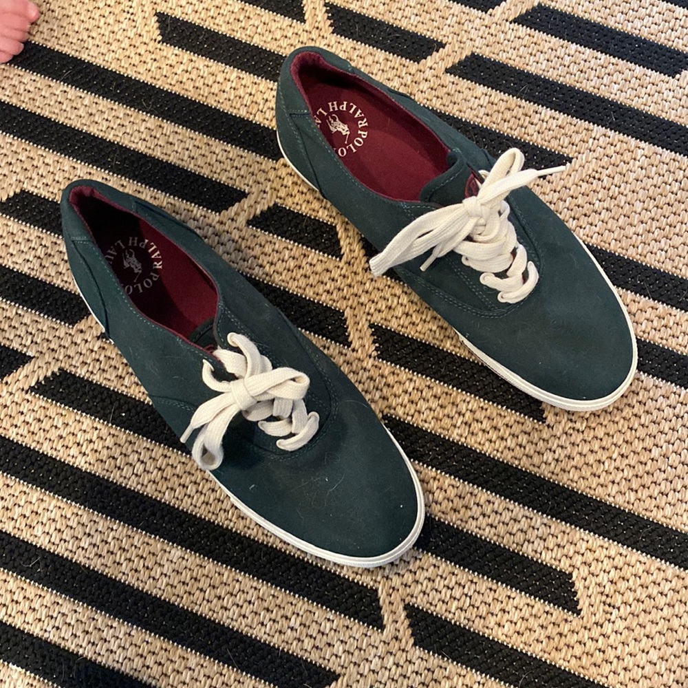 Never worn hunter green Ralph Lauren polo canvas mens tennis shoes. Size 10